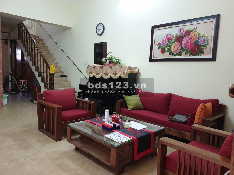 Bán nhà 4 tầng đẹp, 65m2 Phố Hào Nam chỉ 10.5 tỷ.