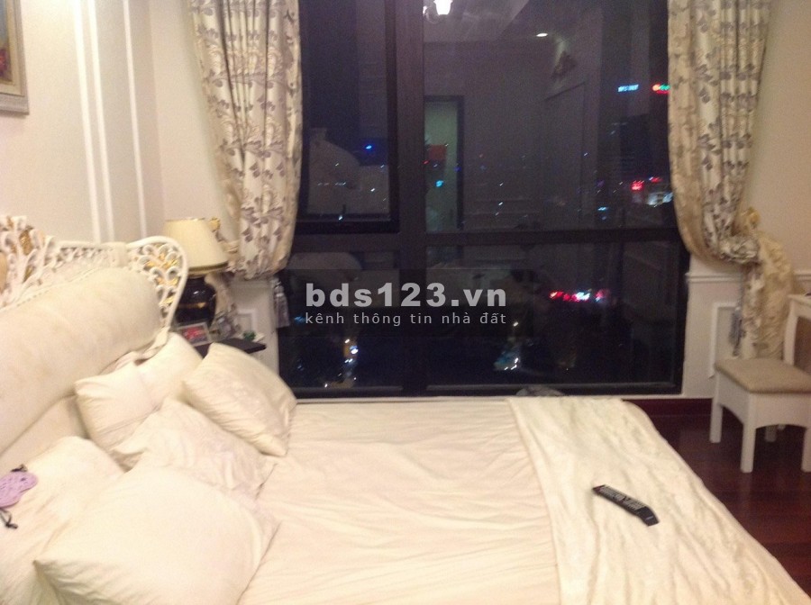 (Chính chủ) Bán căn hộ 12b tòa R2 chung cư Royal City,giá 4 tỷ