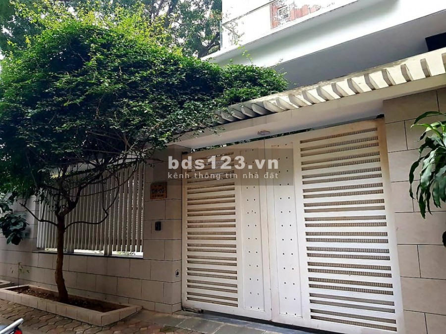 Bán biệt thự Hồ Tùng Mậu, dt 185m2, 5 tầng, MT 10m, 23.6 tỷ