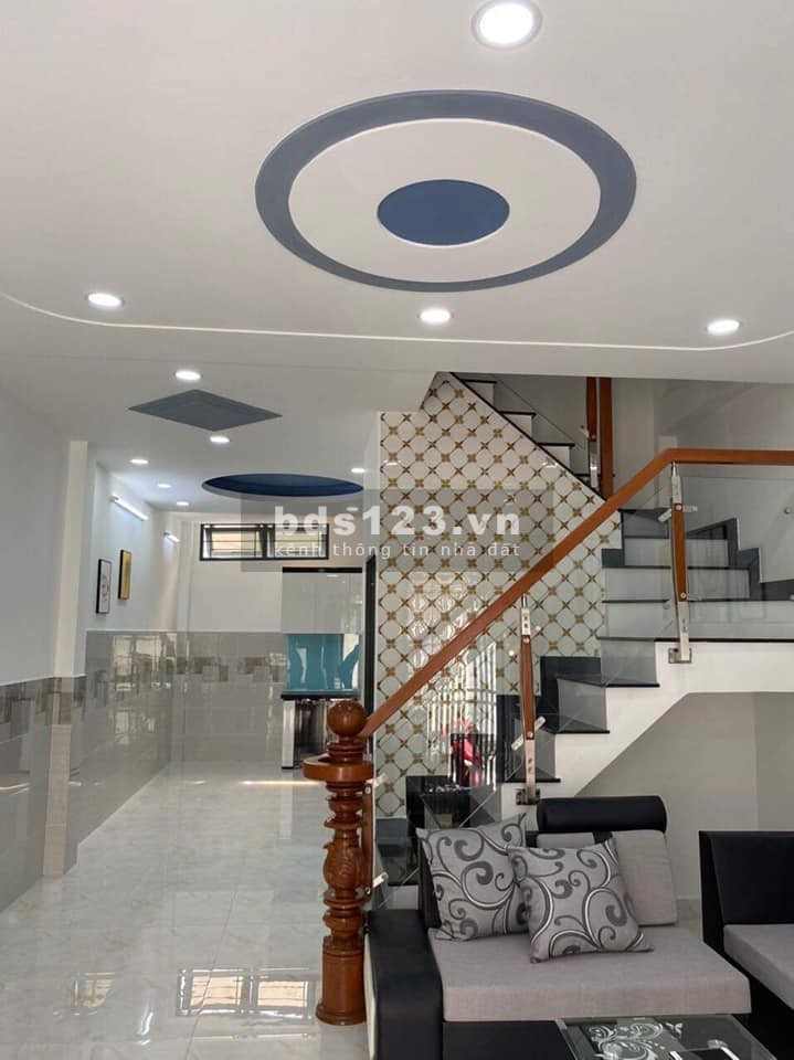 Bán Nhà Đường Lạc Long Quân Có 4 Phòng Ngủ, 34m2, Giá Rẻ