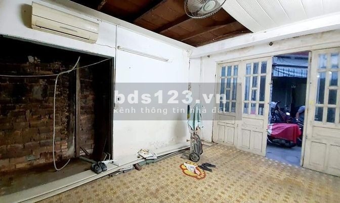 Bán nhà nát hxh Cách Mạng Mạng Tháng 8 Quận 10 45m2 4.6 tỷ 20m ra hẻm xe tải