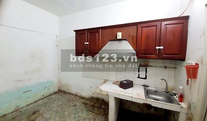 Bán nhà nát hxh Cách Mạng Mạng Tháng 8 Quận 10 45m2 4.6 tỷ 20m ra hẻm xe tải