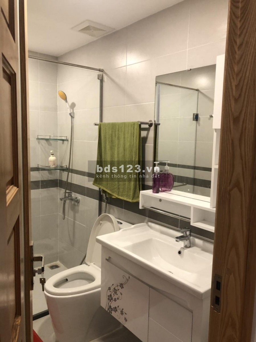 Cho thuê căn hộ Kingston Residence, 2 phòng ngủ full tiện nghi 18Triệu / Tháng (đi xem nhiều căn 1 lần) Tel 0942.811.343 Tony