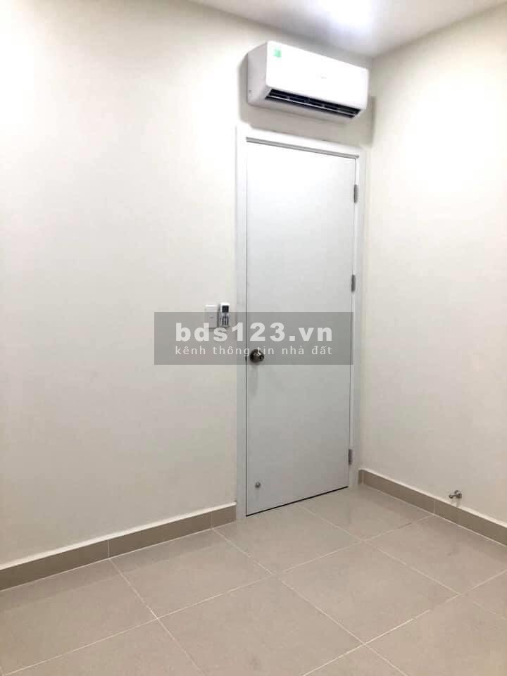 Cho thuê căn hộ 3PN có máy lạnh rèm cửa giá 8tr dọn nhà ở ngay