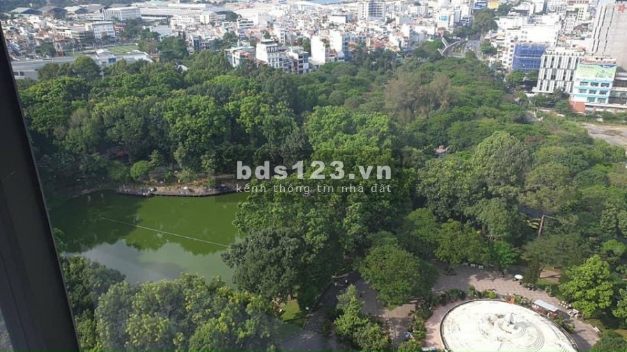 Cho thuê căn hộ Park Legend, 2 phòng ngủ nội thất cơ bản 13 triệu/tháng (đi xem nhiều căn 1 lần) Tel 0942.811.343
