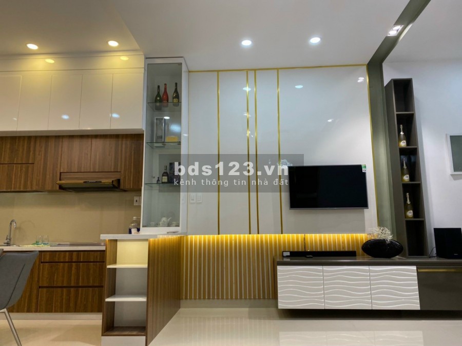 Bán Nhà Đường Hiệp Nhất Tân Bình. 40m2, 4 Lầu 4PN , 4 WC Gía Rẻ.