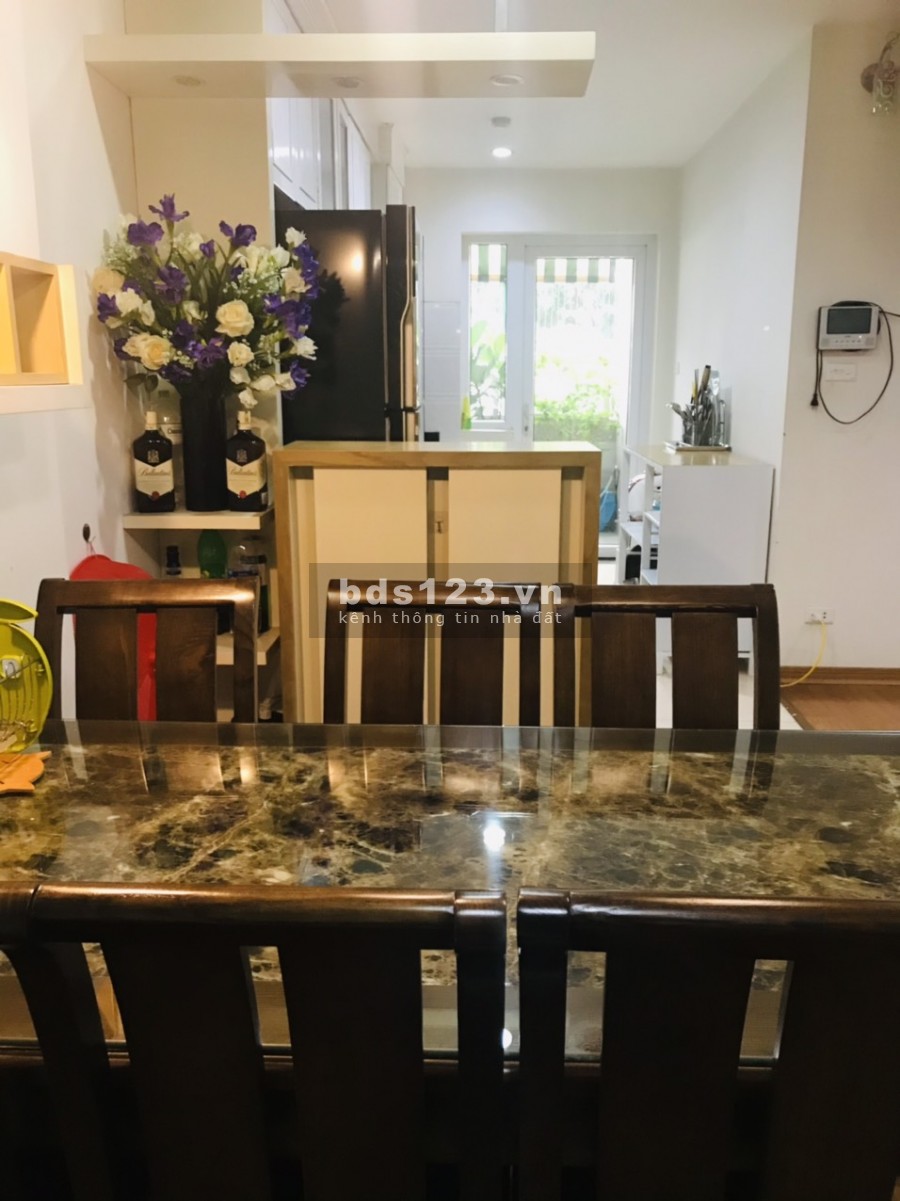 Cho thuê chung cư Hapulico Vũ Trọng Phụng 2 ngủ full 11 triệu. Lh 0377983070