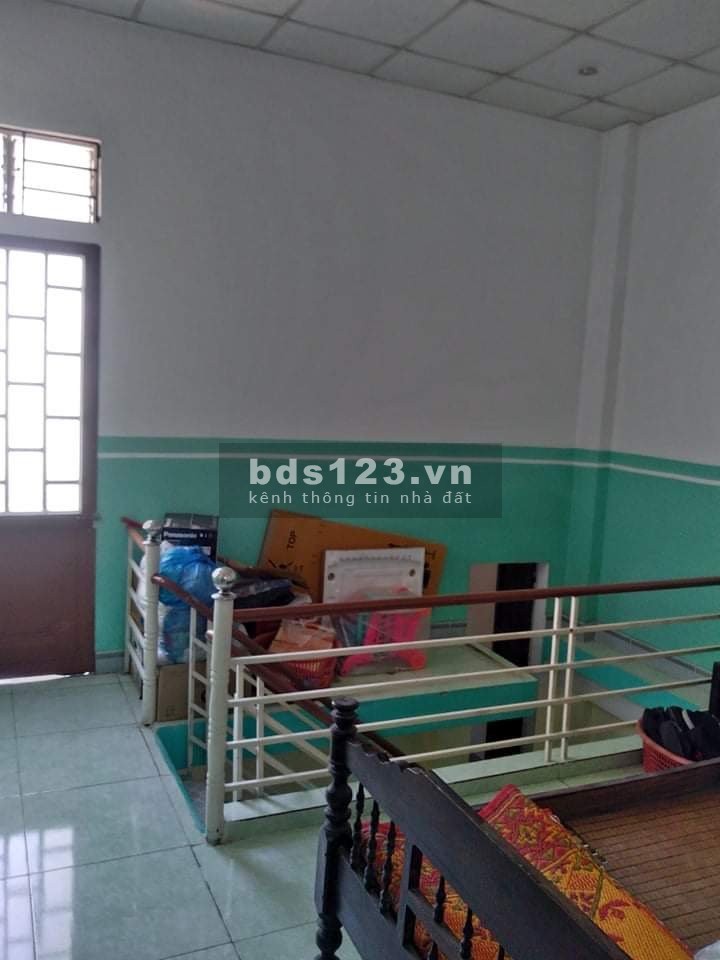 BÁN GẤP NHÀ MẶT TIỀN TRẦN QUỐC TOẢN SAU LƯNG CHỢ TÂY LỘC LH 0858687880