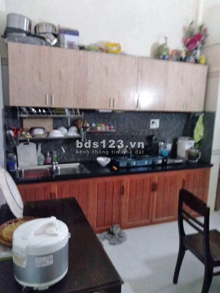 BÁN GẤP NHÀ MẶT TIỀN TRẦN QUỐC TOẢN SAU LƯNG CHỢ TÂY LỘC LH 0858687880
