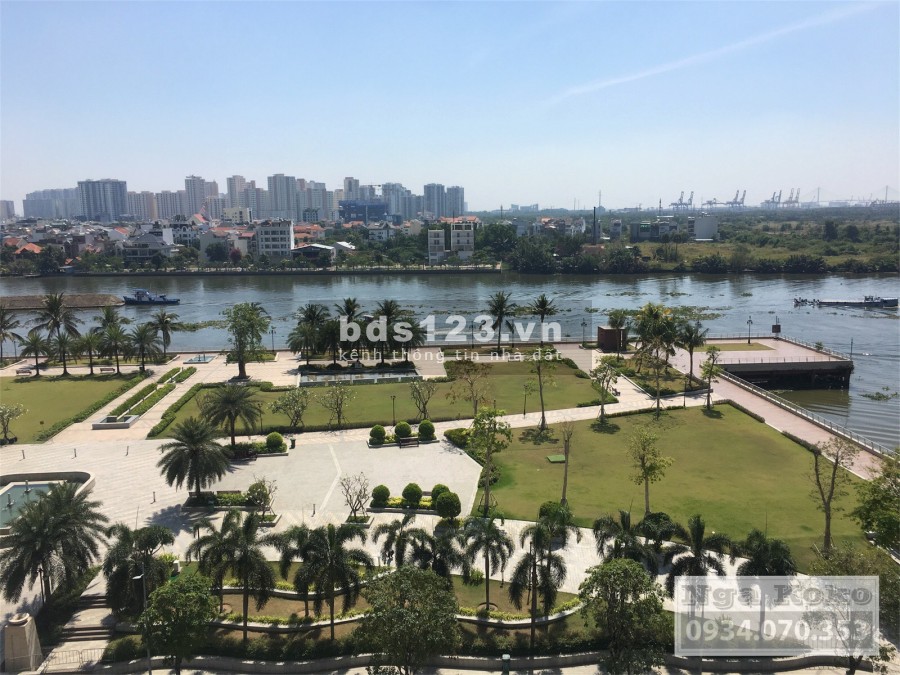 Căn hộ Vinhomes Central Park Q.Bình Thạnh cho thuê căn hộ 4PN Full nội thất đầy đủ lh 0934070353 Nga