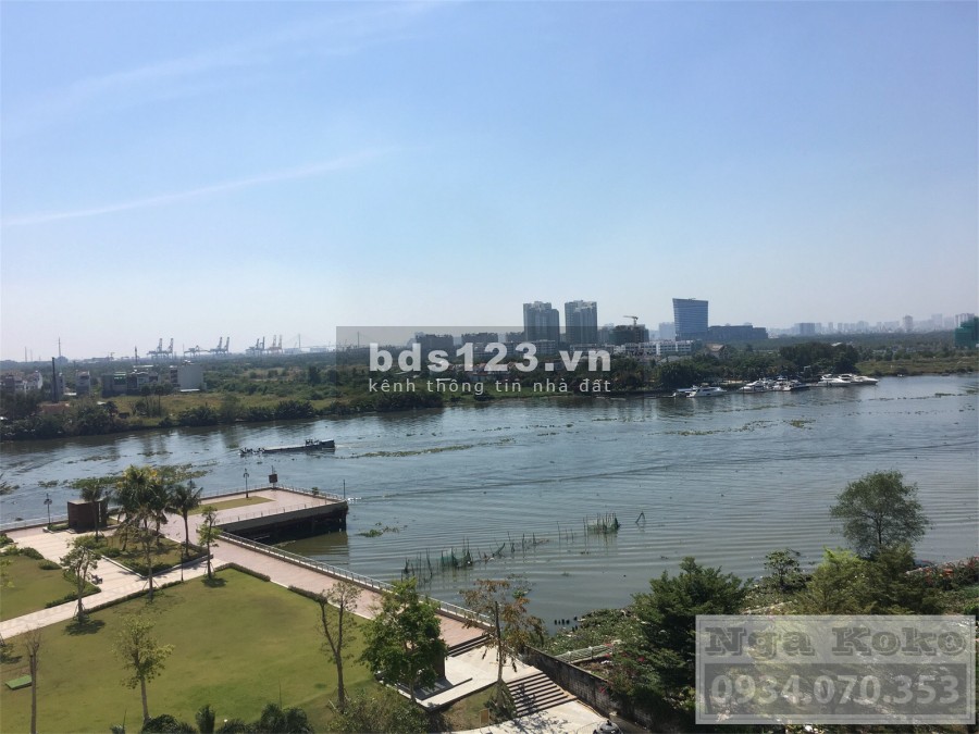 Căn hộ Vinhomes Central Park Q.Bình Thạnh cho thuê căn hộ 4PN Full nội thất đầy đủ lh 0934070353 Nga