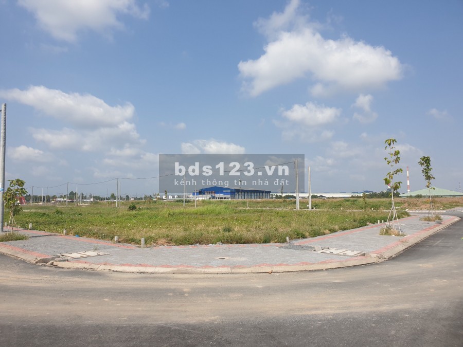 Ra nhanh nền Vạn Phát Sông Hậu giá đầu tư