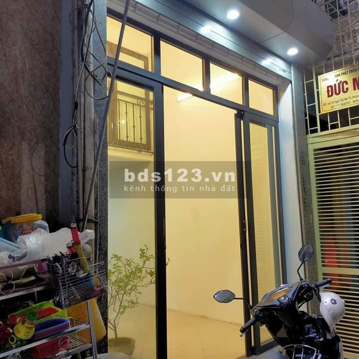 Nhà đẹp, 4 tầng khu vực cầu đền, hai bà trưng