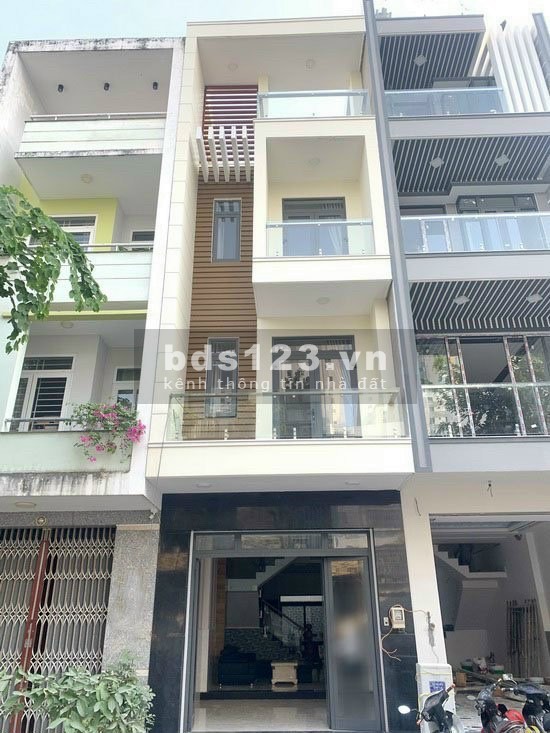Bán Gấp Nhà 2 Lầu Sân Thượng Mặt TIền Đường Nhựa Nội Bộ Phạm Hữu Lầu Quận 7