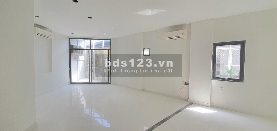 CHO THUÊ VĂN PHÒNG KHU DÂN CƯ NƯỚC NGOÀI HIỆN ĐẠI CỰC ĐẸP $18/M2 BAO PHÍ QUẢN LÝ ĐẬU XE