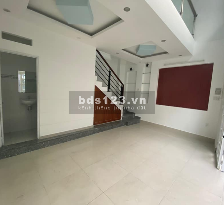 Bán nhà 3 tầng BTCT Nguyễn Văn Lượng, P.17, GV 31m2 3.3 tỷ TL