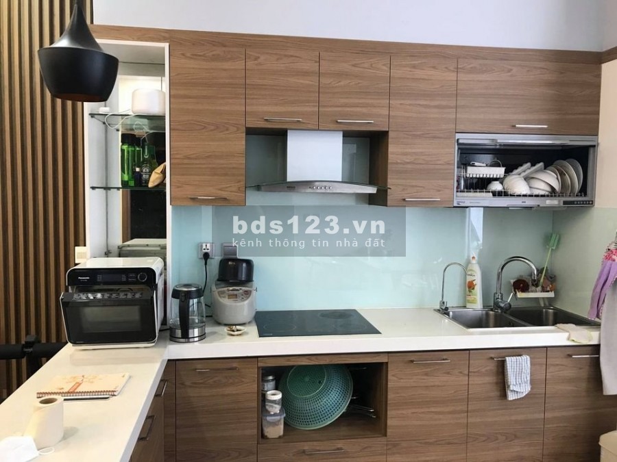 CH 03PN, 93m2, HC: Nam, tầng đẹp, full đồ giá chỉ 40tr/m2 tại Tràng An Complex.