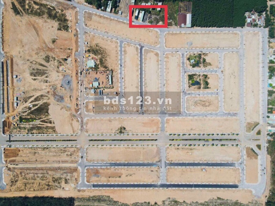 Cần tiền bán lô đất 660m2 Long Thành Đồng Nai, 8 tỷ, sổ đỏ