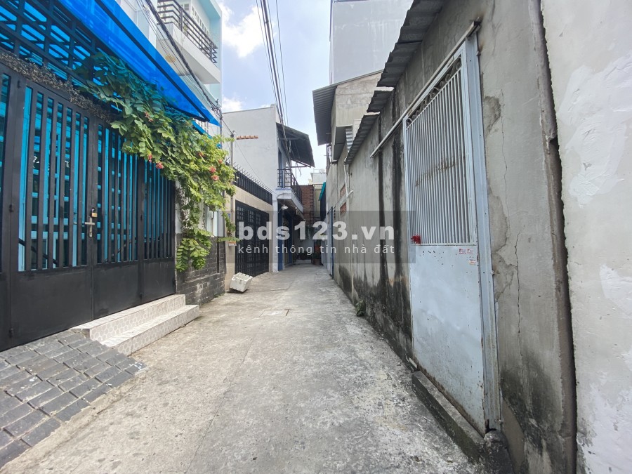 Bán gấp nhà 5x13m, HXH Tám Danh, P4, Q8