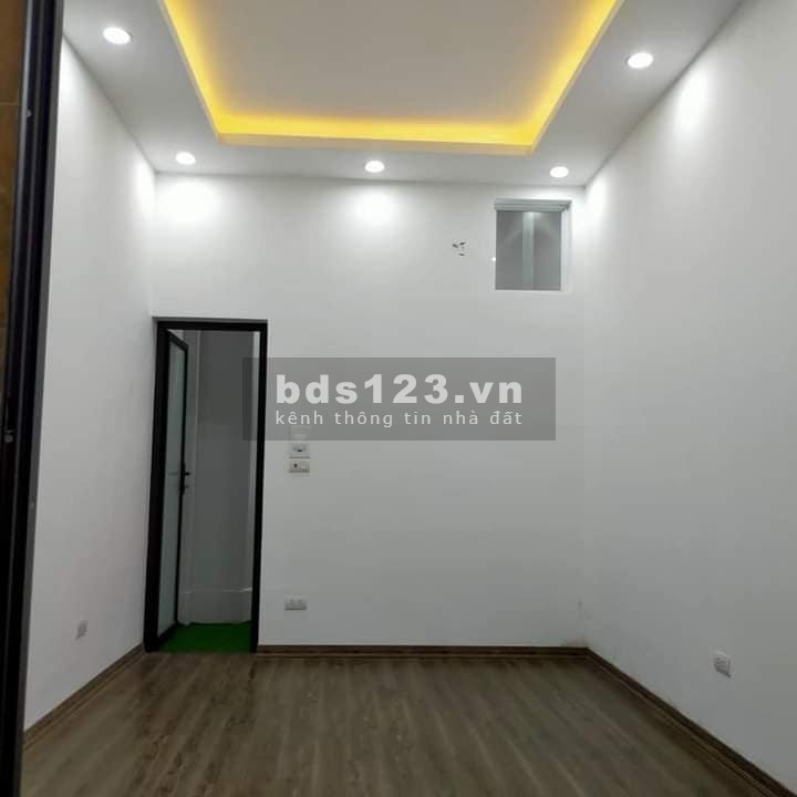 Nhà đẹp, 4 tầng khu vực cầu đền, hai bà trưng