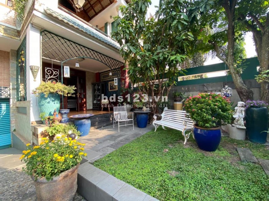 Nhà phố Ngõ Núi Trúc, Ba Đình. Ô tô tránh, KD. DT 120m2 MT12m 16tỷ