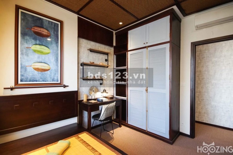 Bán gấp Mặt phố Yên Hoa, Tây Hồ giá 12 tỷ, 30mx5T, View hồ, KD tốt