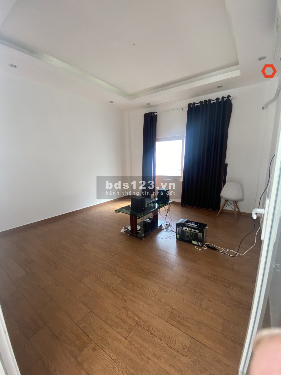 Nhà HXH Lê Trực 4.2x13m, nở hậu 6m, 2mặt tiền, 2lầu, 3pn. Full nội thất.