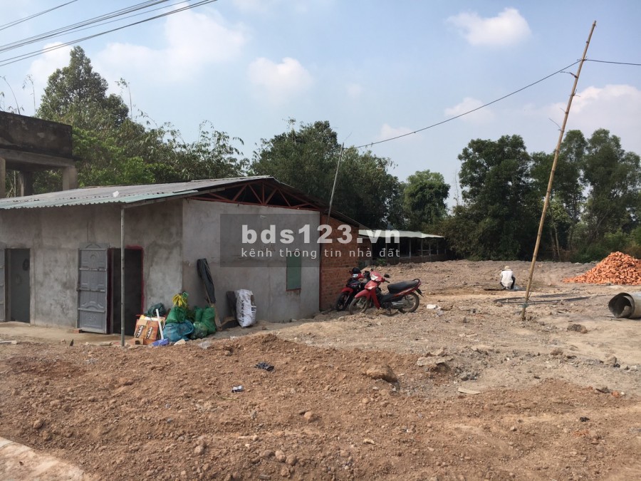 Cần tiền bán lô đất 660m2 Long Thành Đồng Nai, 8 tỷ, sổ đỏ