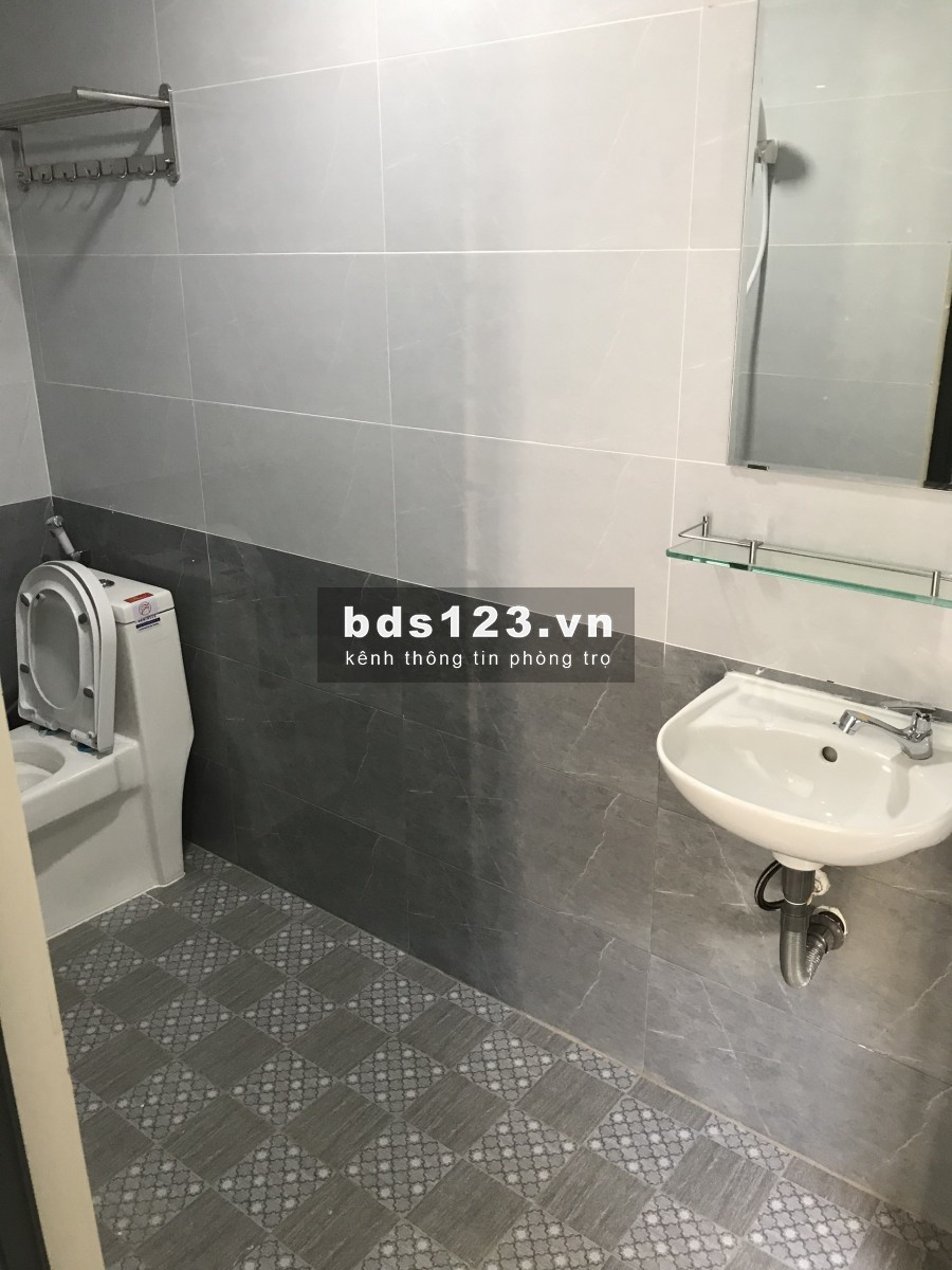 Phòng trọ có gác mới xây nội thất cơ bản đường Lâm Văn Bền Quận 7 giá chỉ từ 3tr5