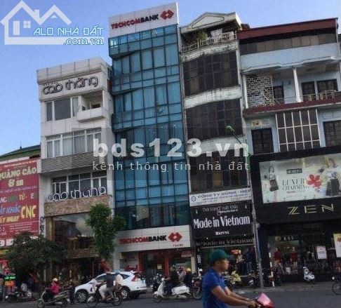 Bán nhà mặt phố Hàng Bông DTMB 21m2 x5 tầng MT 3.2m sổ đỏ vuông vắn 20.5 tỷ