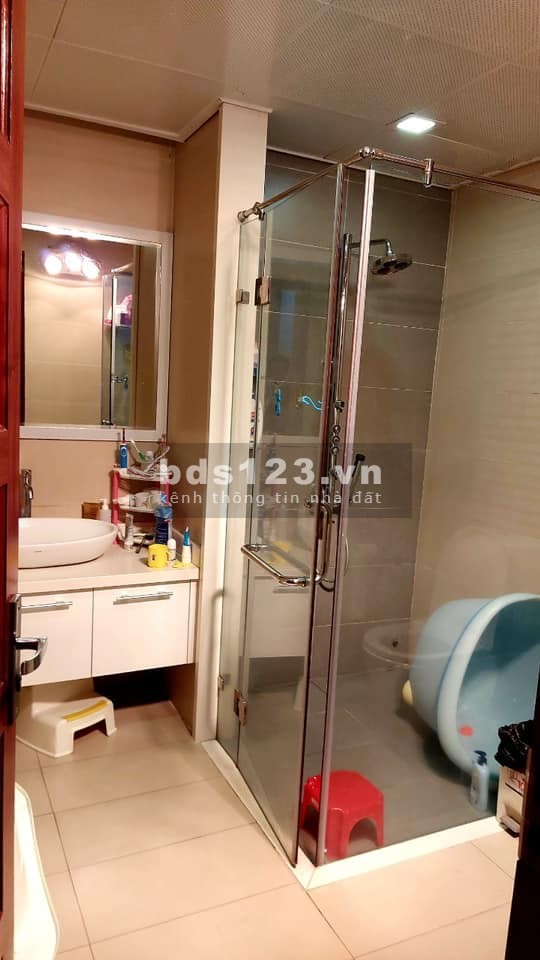 Bán nhà Cầu Giấy, lô góc, ô tô, kinh doanh, 130m2 x 4T, MT 7.5m, 16.4 tỷ.