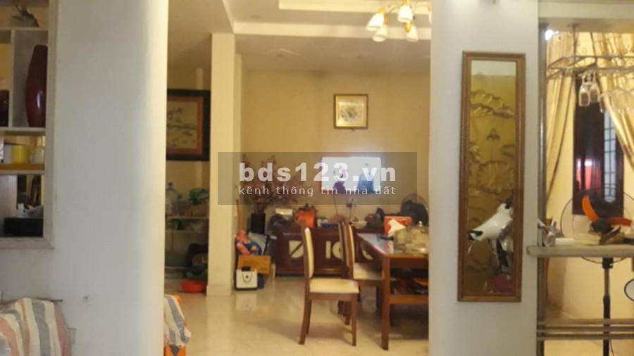 Bán nhà Cầu Giấy, lô góc, ô tô, kinh doanh, 130m2 x 4T, MT 7.5m, 16.4 tỷ.