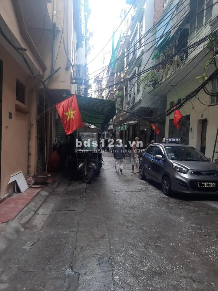 Bán nhà Cầu Giấy, lô góc, ô tô, kinh doanh, 130m2 x 4T, MT 7.5m, 16.4 tỷ.