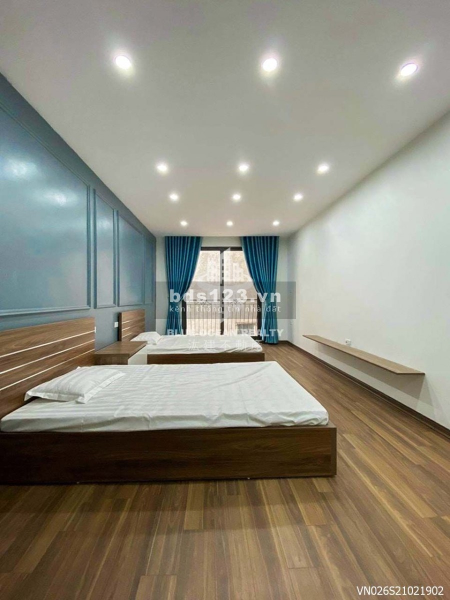 Bán nhà mới tinh cách phố Bùi Xương Trạch chỉ 50m