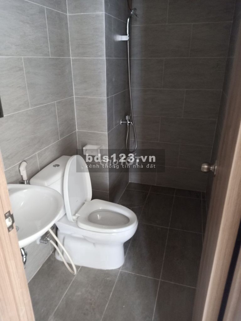 Nữ ở GHÉP CHUNG CƯ CITIHOME 2PN-2WC FULL NỘI THẤT
