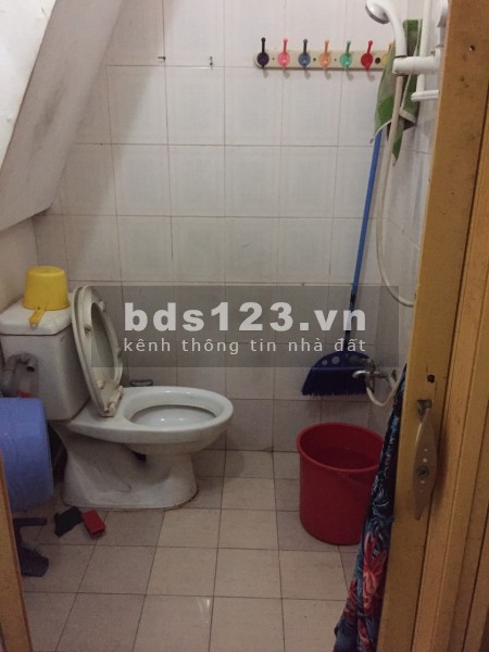 Chỉ 2 tỷ 3 sở hữu nhà TT Quận 3, Võ Văn Tần, 21 m2, 2 tầng gần mặt tiền
