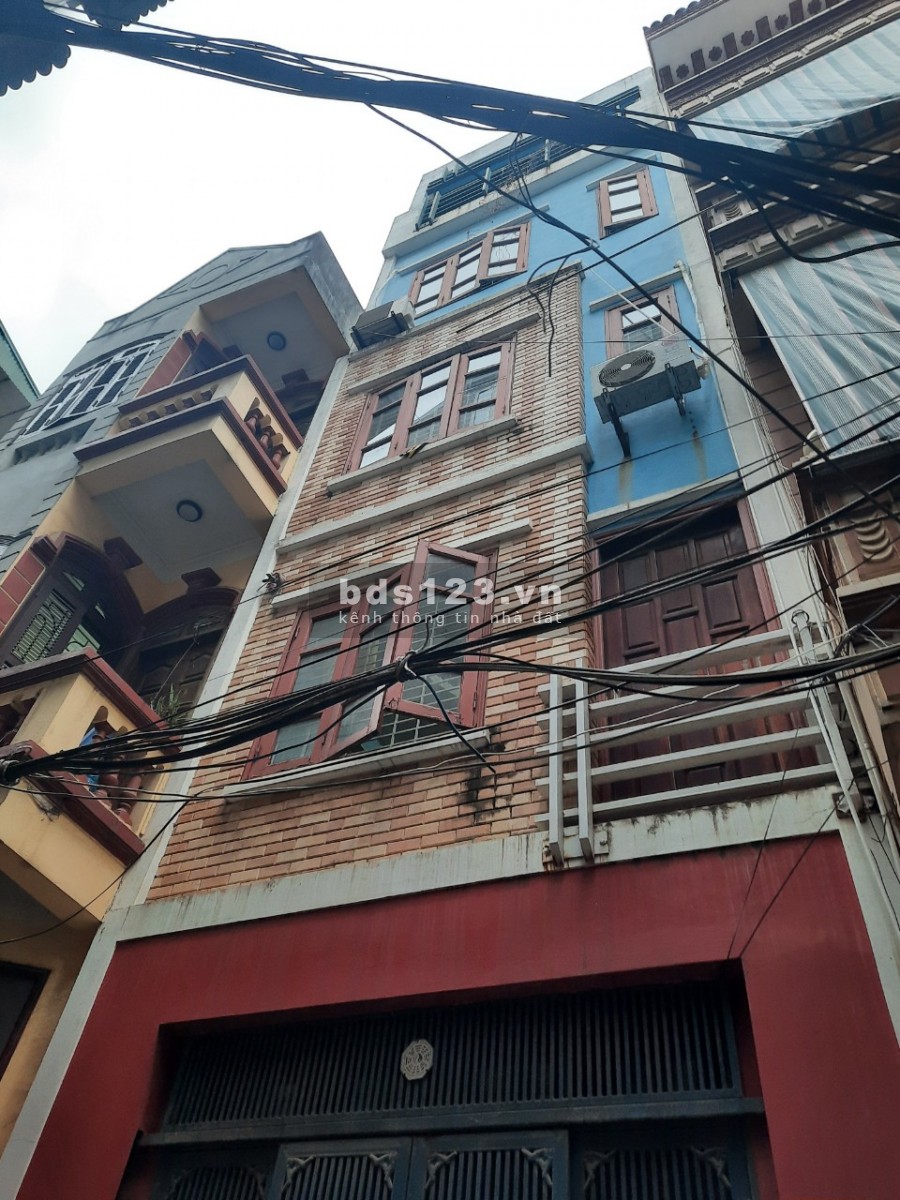 Bán em chân dài tại Đống Đa, Hà Nội