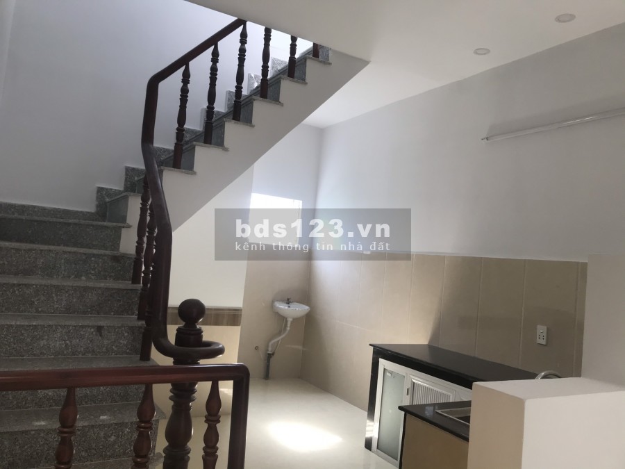 khách gửi bán nhà sổ hồng đầy đủ, có thương lượng nhẹ