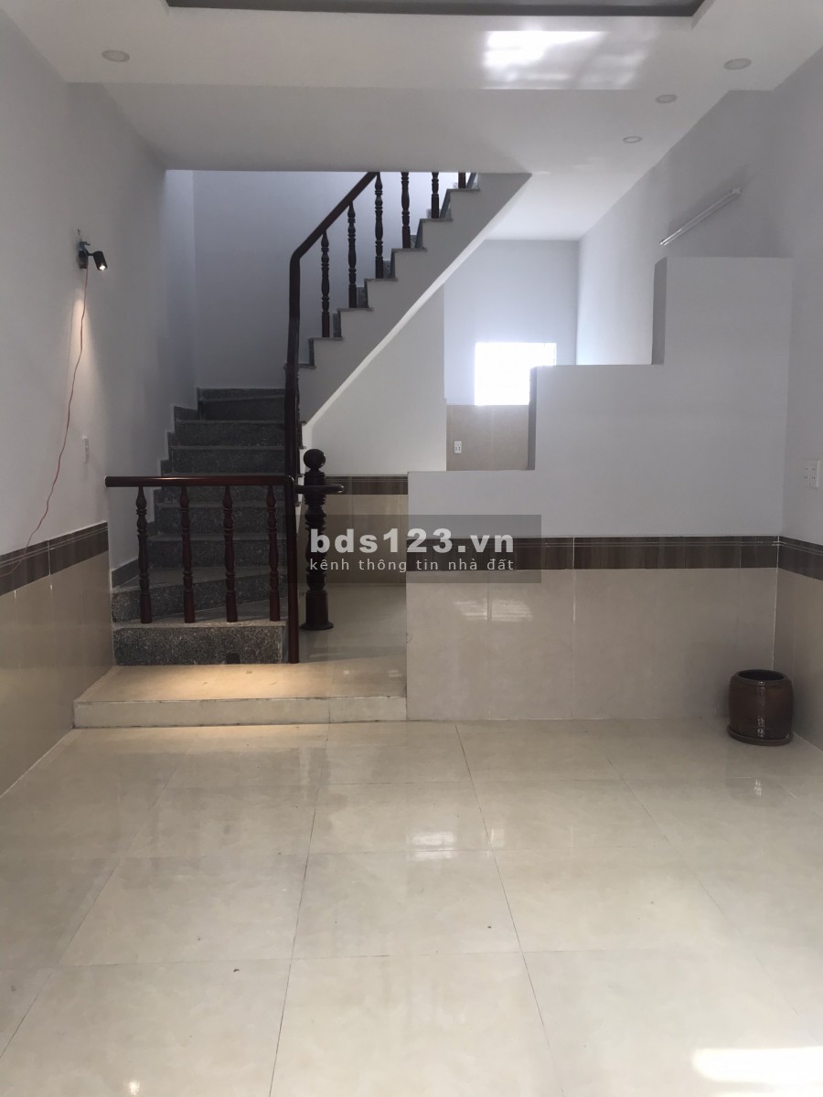 khách gửi bán nhà sổ hồng đầy đủ, có thương lượng nhẹ