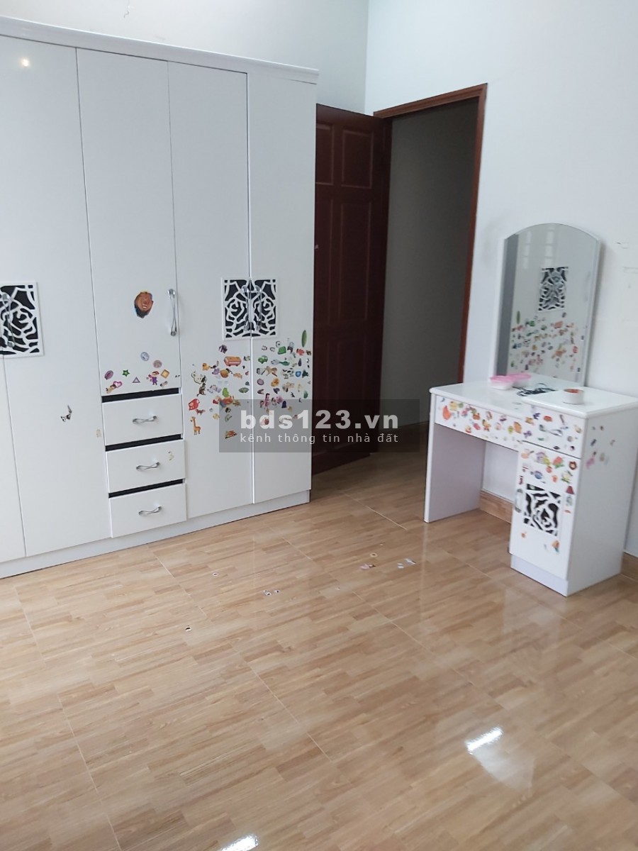 CHO THUÊ NHÀ CĂN GÓC, HẺM XE TẢI ( 6X11 m2) 9 tr/ 1 tháng