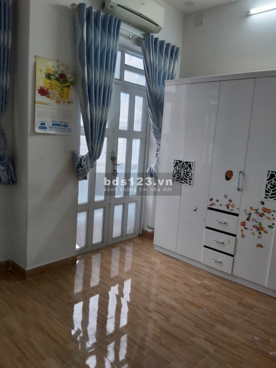CHO THUÊ NHÀ CĂN GÓC, HẺM XE TẢI ( 6X11 m2) 9 tr/ 1 tháng