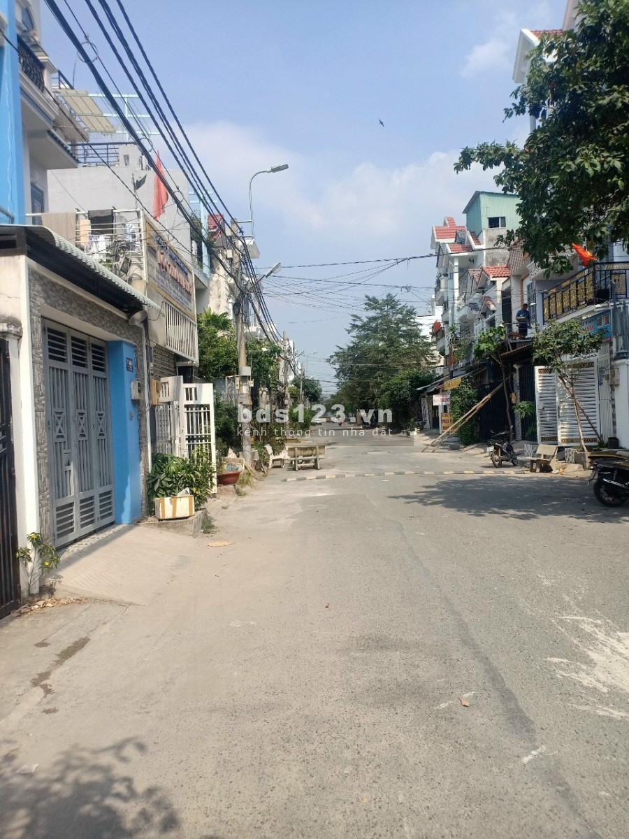 Nhà bán mặt tiền đường chính 10m Khu Vip Sài Gòn Mới 2 lầu 4PN 4,35 tỷ