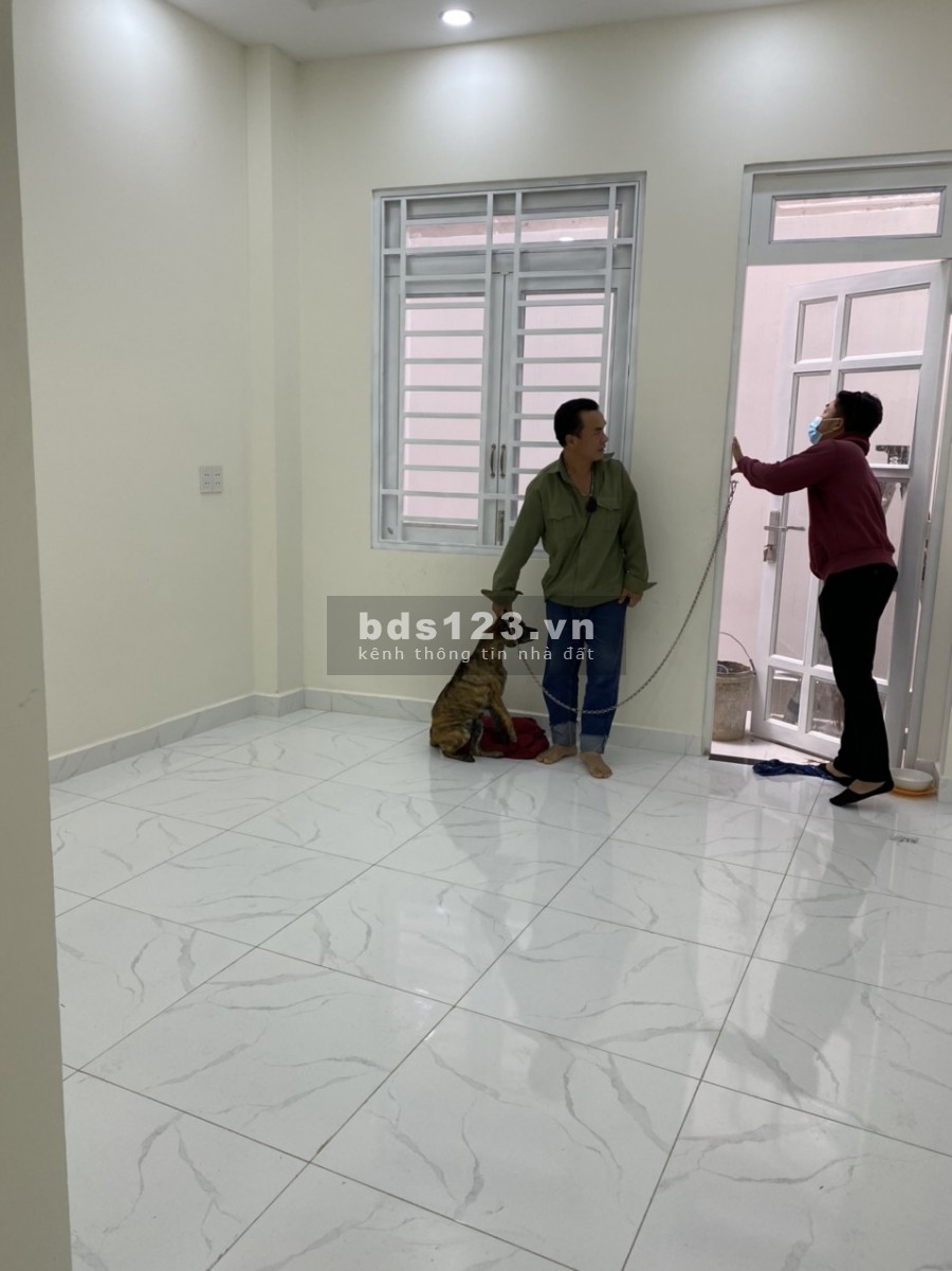 Cho thuê nhà quốc lộ 13, đôi diện bến xe Miền Đông, nhà mới – 25tr