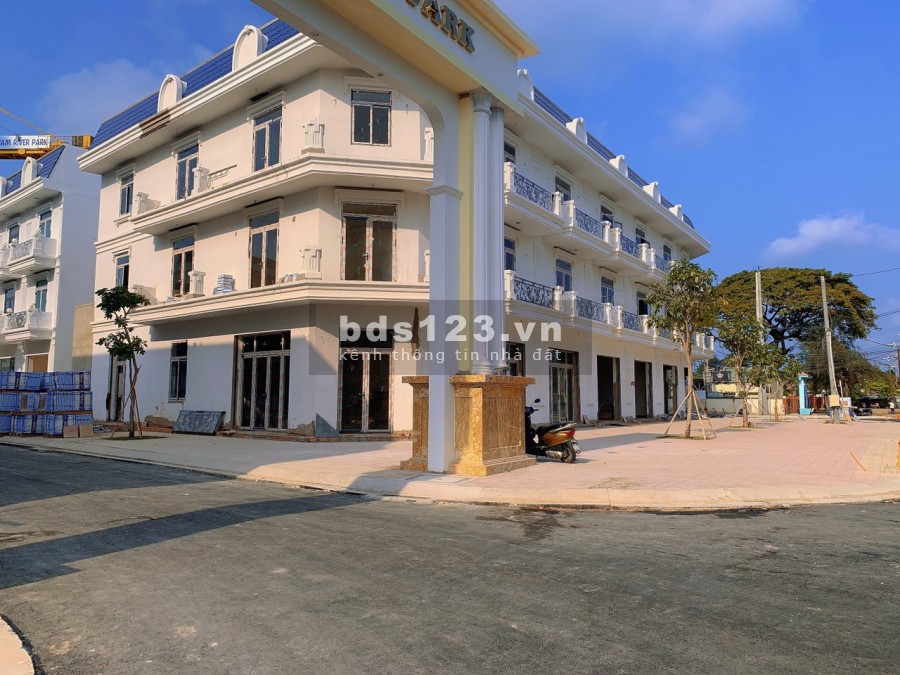 NHÀ PHỐ PHƯƠNG NAM NGAY CẠNH TRƯỜNG CAO ĐẲNG BẾN TRE