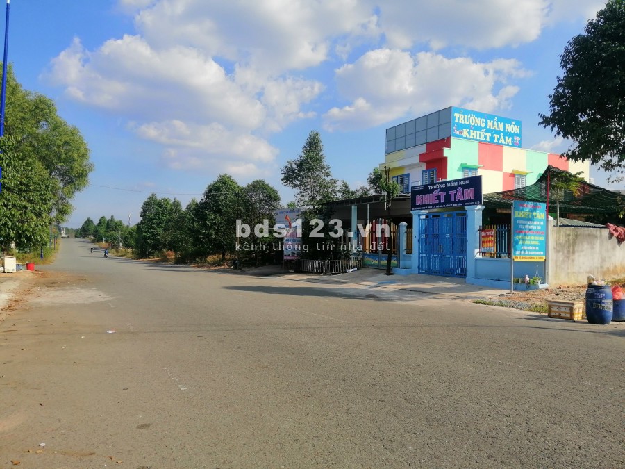 Mình Cần bán rẻ 300m2 Đất nền trong KĐT mới BÌnh Dương, gần Sài gòn, dân cư đông, sổ hồng chính chủ full thổ cư