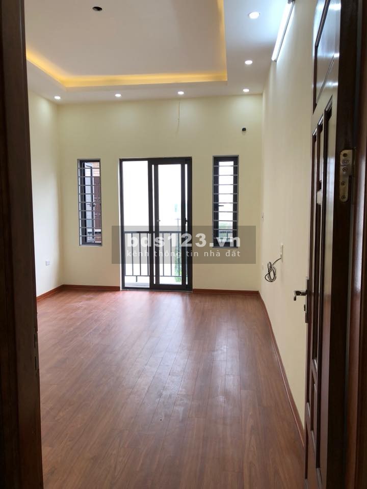 Cần Bán gấp nhà Mặt phố Châu Long giá 40 tỷ, 105m2, MT 5,5m, KD tốt