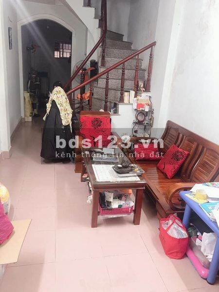 YÊN HÒA 31M, 3TẦNG CHỈ CÓ 2TY8 SỔ ĐỎ CHÍNH CHỦ VỀ Ở LUÔN .