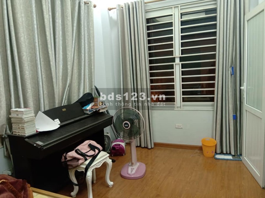 Bán Nhà GIÁP NHỊ 30M 5T Vị Trí ĐẸP Ngõ Nông 3 Gác . Gần Phố