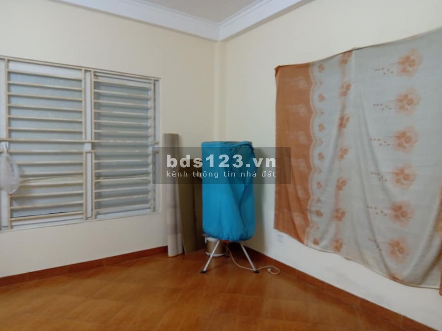 Bán Nhà GIÁP NHỊ 30M 5T Vị Trí ĐẸP Ngõ Nông 3 Gác . Gần Phố