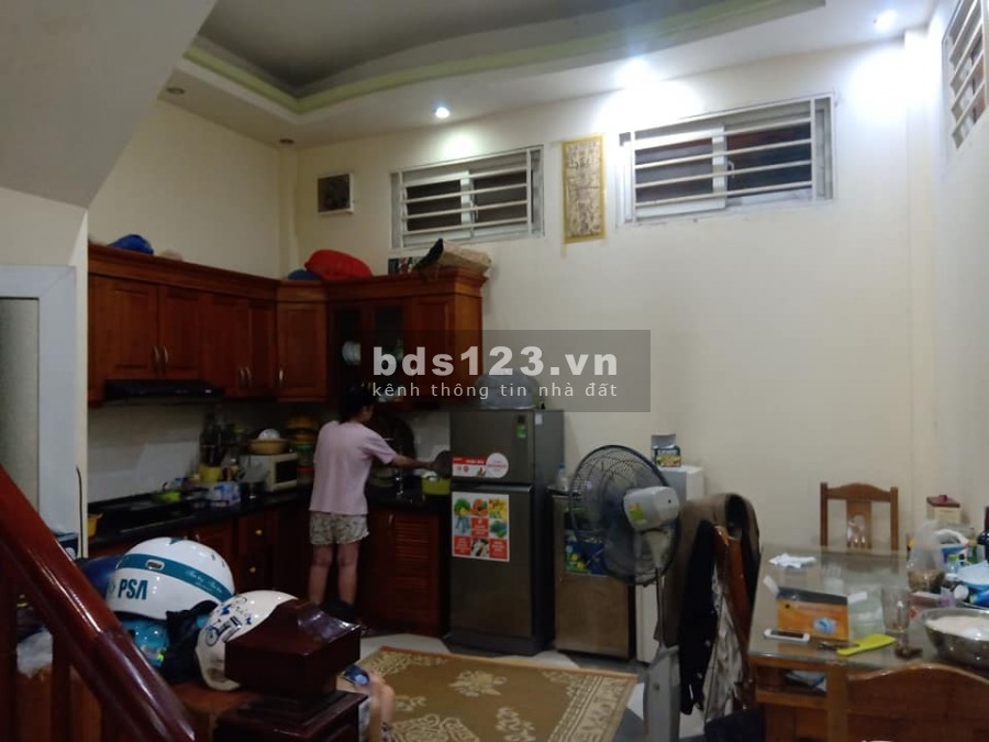 Bán Nhà GIÁP NHỊ 30M 5T Vị Trí ĐẸP Ngõ Nông 3 Gác . Gần Phố